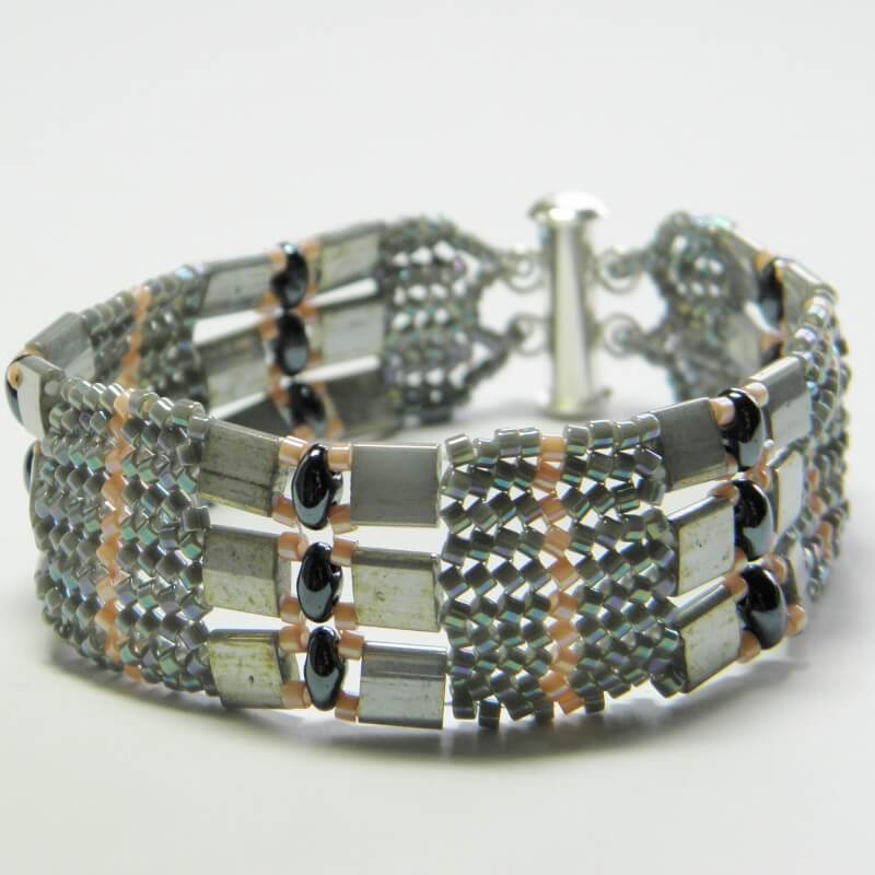 Wire Wrapped Bead Bracelet Tutorial - Katie Dean - Beadflowers